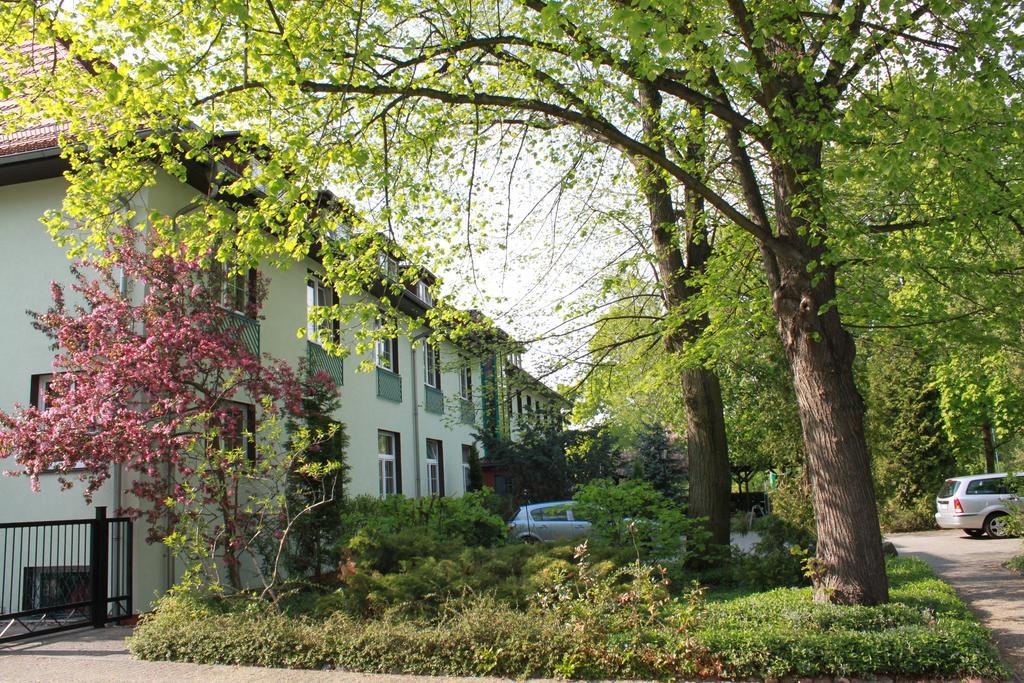 Gasthaus & Hotel Gruenhof Frankfurt  Extérieur photo